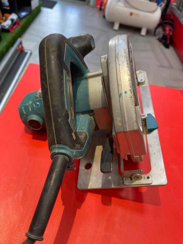 Торцовочная пила Makita HS 7600