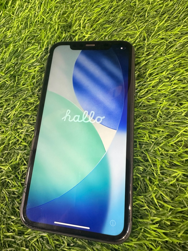 Мобильный телефон Apple iPhone 11