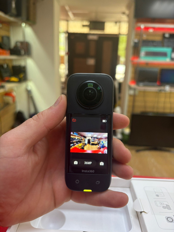 ЭКШЕН КАМЕРА  Instar 360